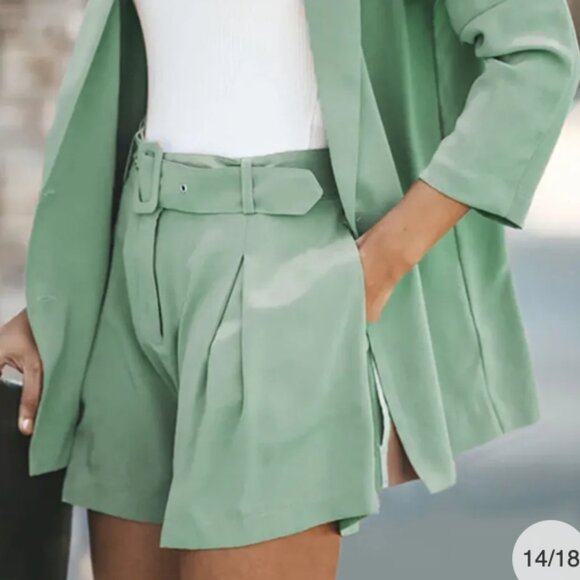 #22 LONGLINE BLAZER AND SHORTS - Picture 2 of 2